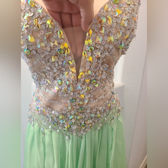 Fabuluxe Couture Green Chiffon Dress with Crystal Corsetted Bodice Size 14 - Picture 2 of 4